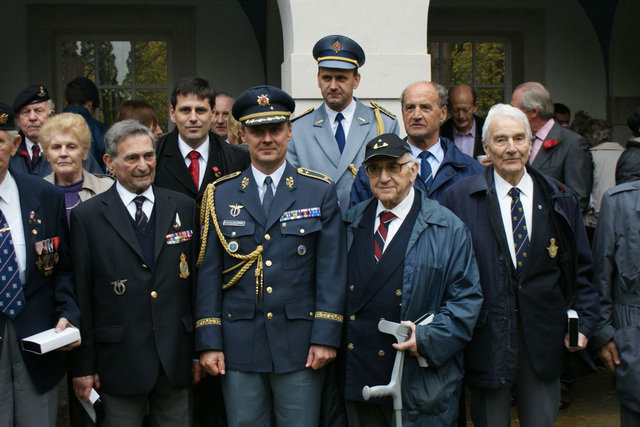 Společné foto s generálem Jiřím Vernerem a náměstkem ministra Hrbatou