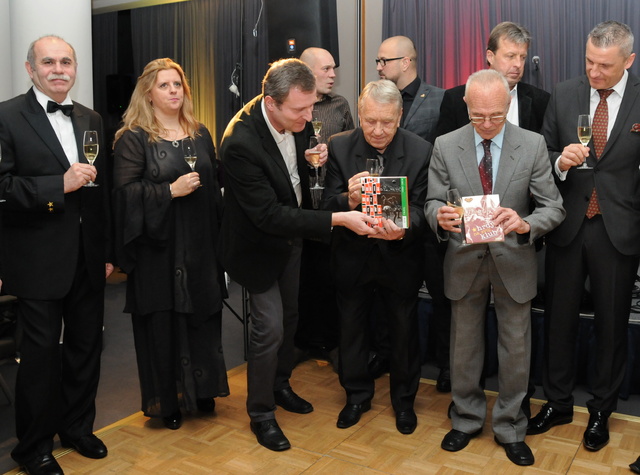 Fotbalisté z knihy Jelínek a Brumovský pokřtili knihu a DVD