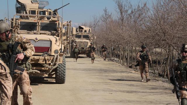 Poslední část trasy k projektu musí četa ujít pěšky