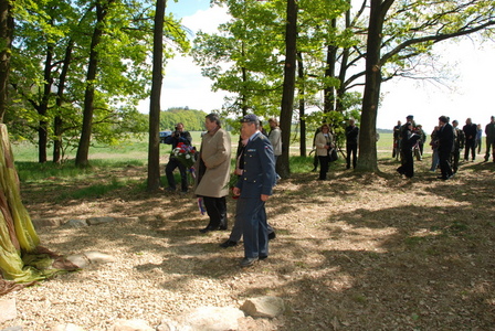 U Kramolína na Třebíčsku byl odhalen památník výsadkové skupině SPELTER. Od výsadku uplynulo šedesát sedm let