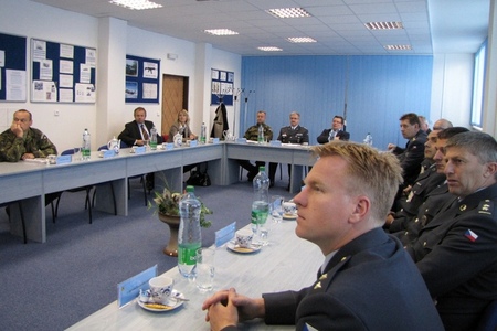 Úvodní briefing velitele brigády (2