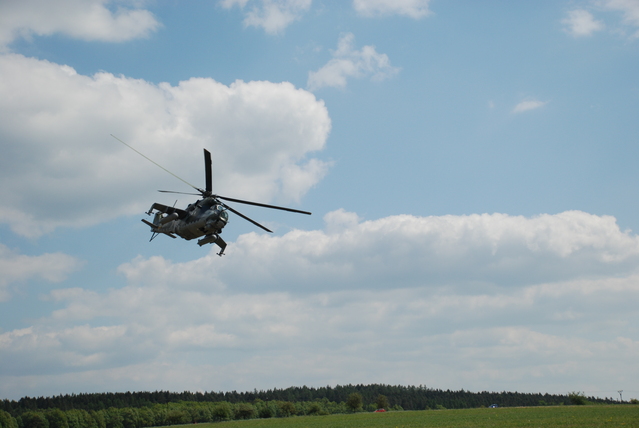 průlet Mi-24