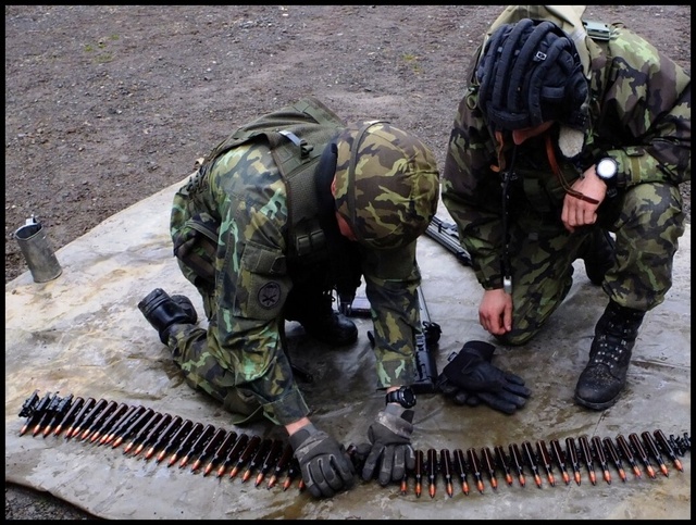  Příprava munice pro střelbu z lafetovaného protiletadlového kulometu tzv. DŠK;