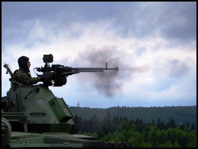  Střelba z lafetovaného protiletadlového kulometu ráže 12,7mm;