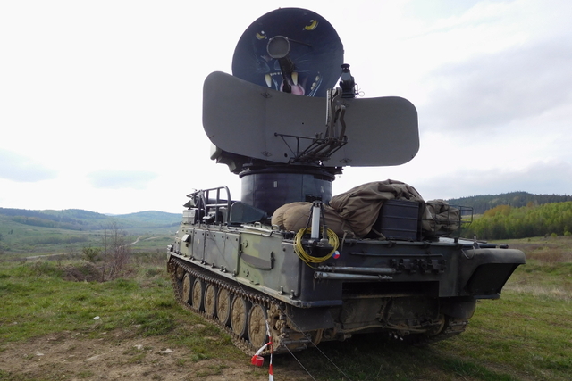 Řídící a naváděcí radiolokátor SURN CZ zdobí kresba černého pantera. 