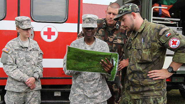 Do České republiky dorazí lékařský a zdravotnický tým z USA