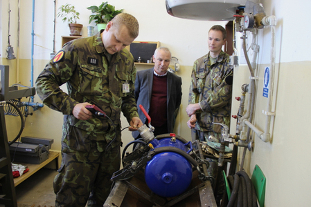 Metrologové ve Strakonicích pomáhají s revizemi techniky i jiným útvarům