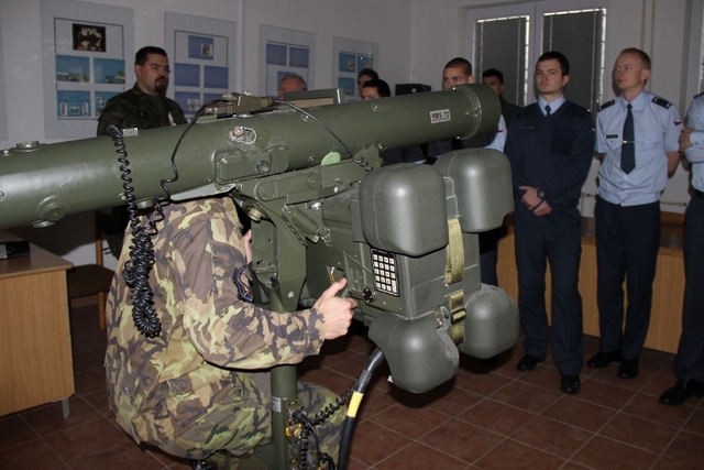 Součástí programu bylo také seznámení s trenažérem protiletadlového raketového kompletu RBS-70