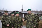 Generálporučík Josef Bečvář a brigádní generál Pavel Adam navštívili základnu vojáků
