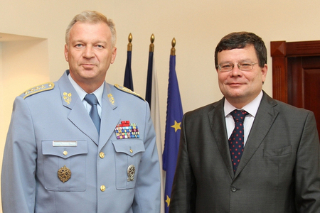 Alexandr Vondra s Vlastimilem Pickem
