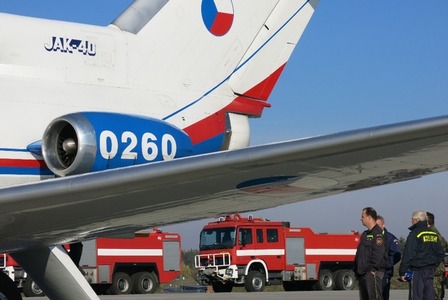 Vojenští hasiči znají díky speciálním kurzům každý armádní letoun 