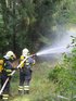 Hasiči při vedení požárního útoku