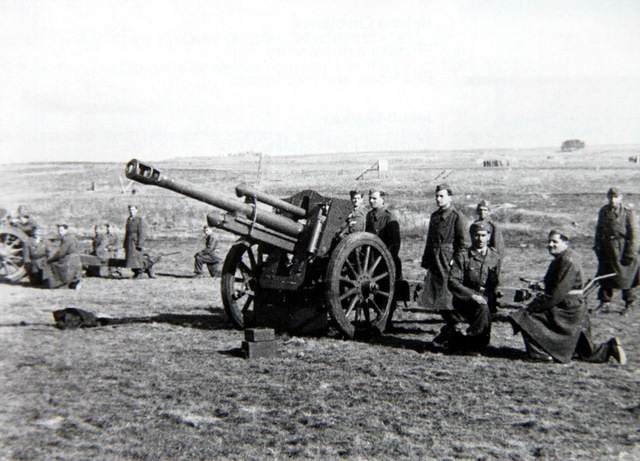 Výcvik 105 mm houfnice