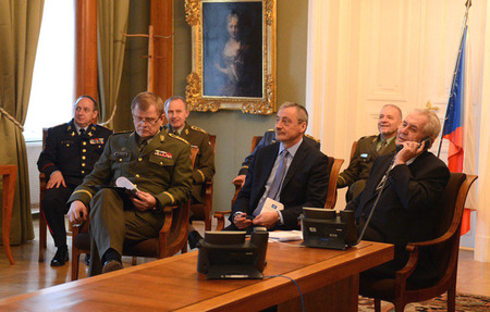 Prezident republiky poděkoval vojákům v zahraničních misích Armády ČR