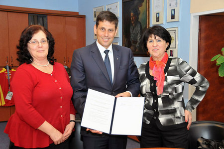 Odboráři se s ministerstvem dohodli na doplňku kolektivní smlouvy