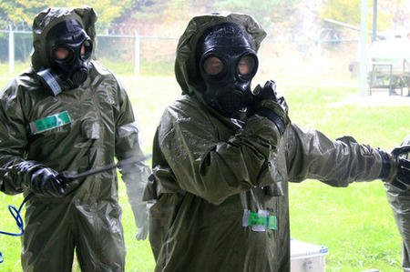 Jak pracovat s otravnými látkami, nacvičují i chemici čtvrté a sedmé brigády