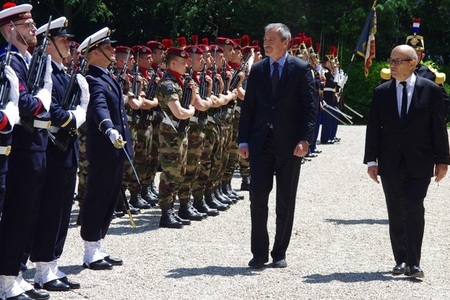 Ministr obrany Martin Stropnický jednal se svým francouzským protějškem