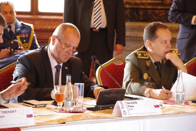 Slovenský ministr obrany Peter Gajdoš