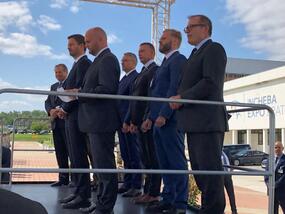 Z návštěvy ministra obrany na IDEB