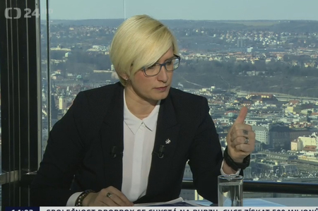 Karla Šlechtová: Mým cílem je vystrojit vojáka a vyzbrojit Armádu ČR