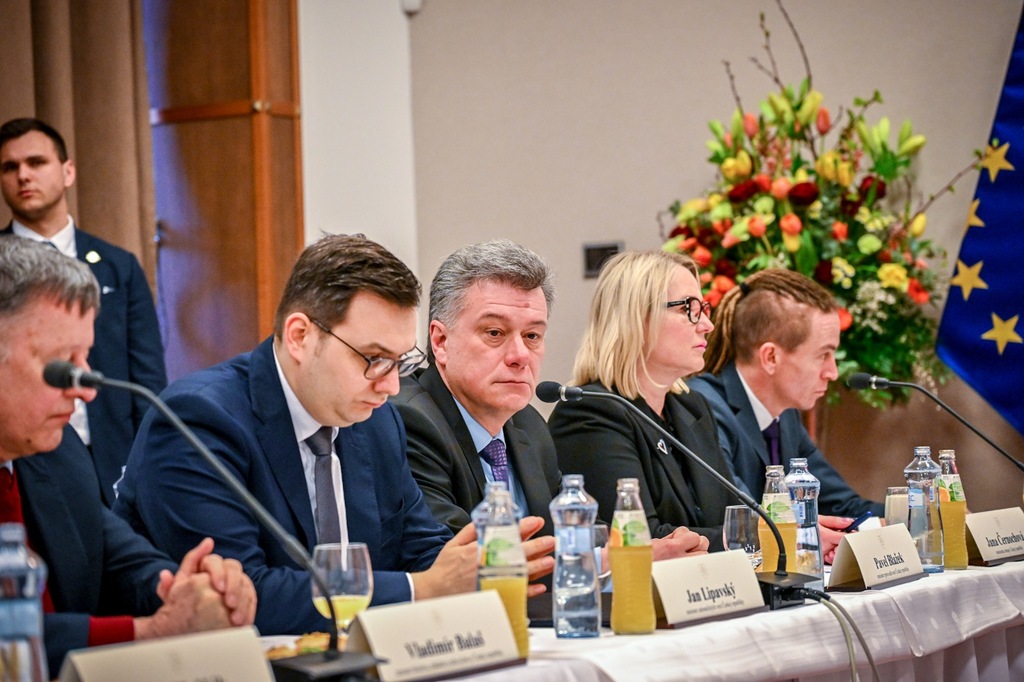Ze společného zasedání vlád České republiky a Slovenské republiky