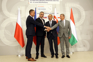 Setkání ministrů obrany V4 v Piešťanech
