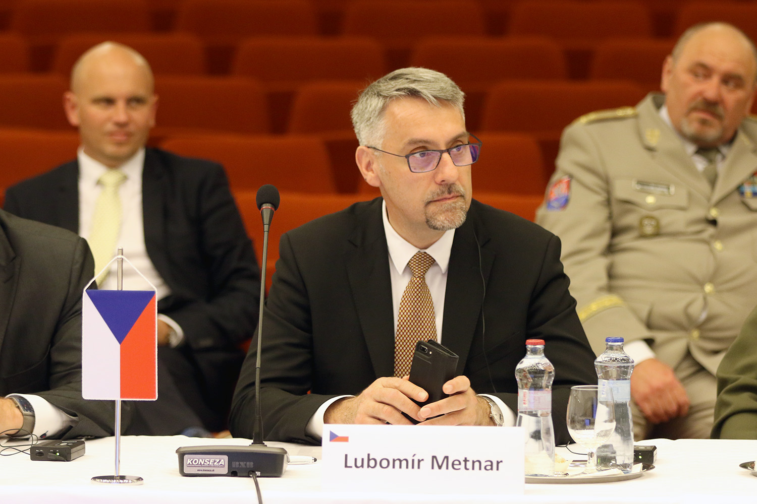 Ministr obrany Lubomír Metnar při setkání ministrů obrany V4 v Piešťanech