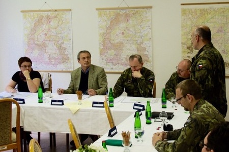 Ministr obrany navštívil Karlovarský kraj