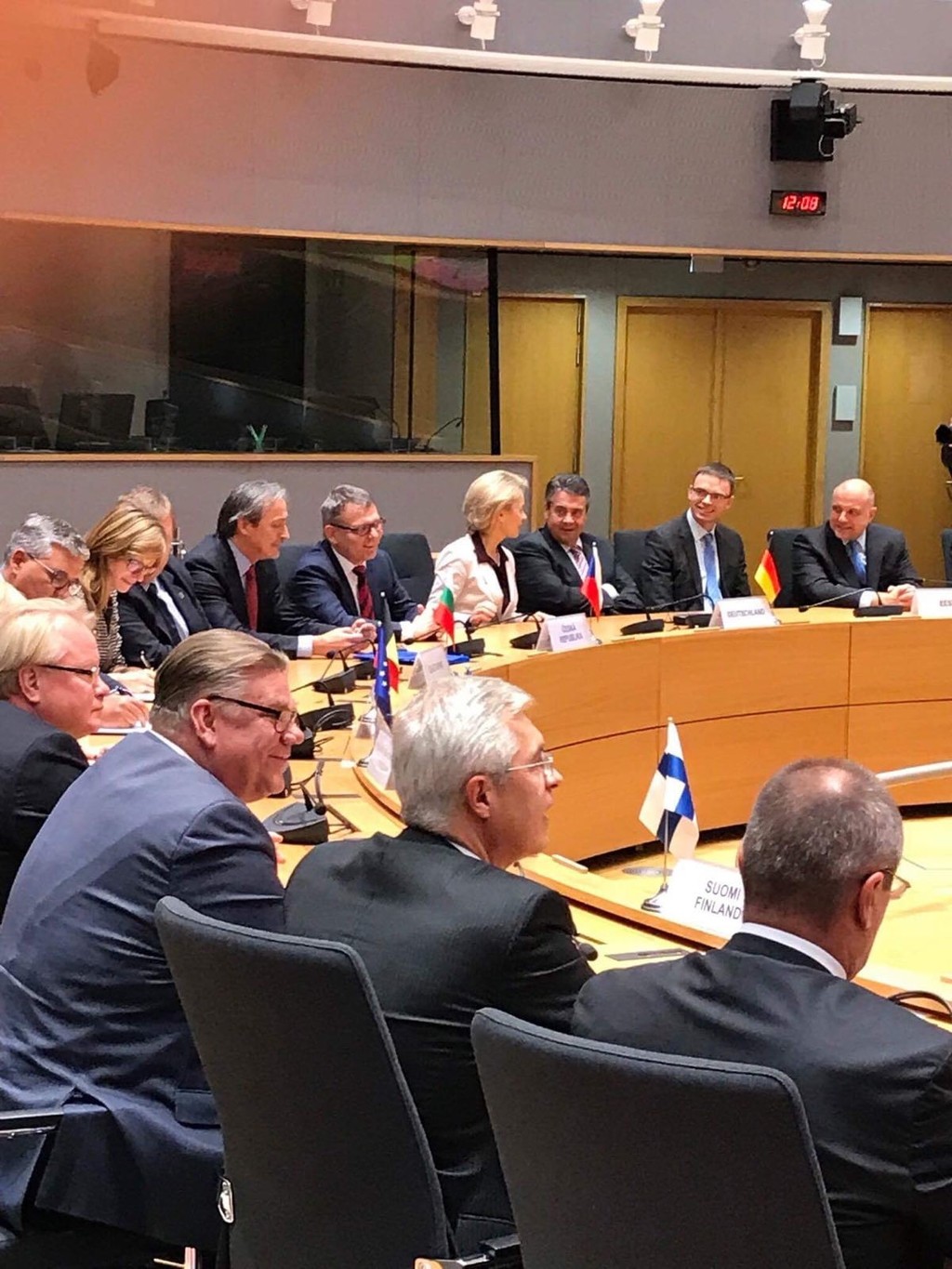 Ministr obrany společně s ministrem zahraničních věcí na zasedání Rady pro zahraniční vztahy EU