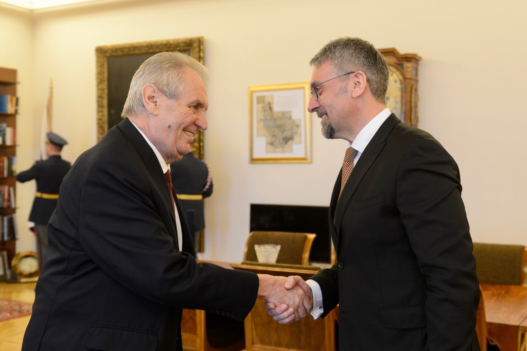 Prezident Miloš Zeman a ministr obrany Lubomír Metnar