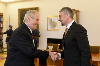 Prezident Miloš Zeman a ministr obrany Lubomír Metnar