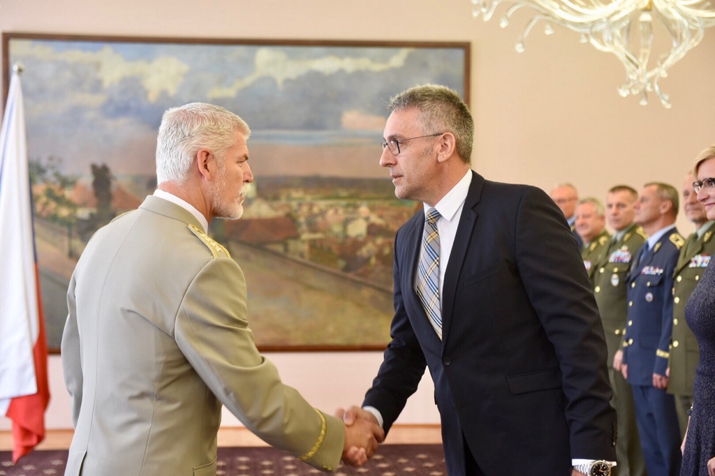 Armádní generál Petr Pavel převzal Kříž obrany státu