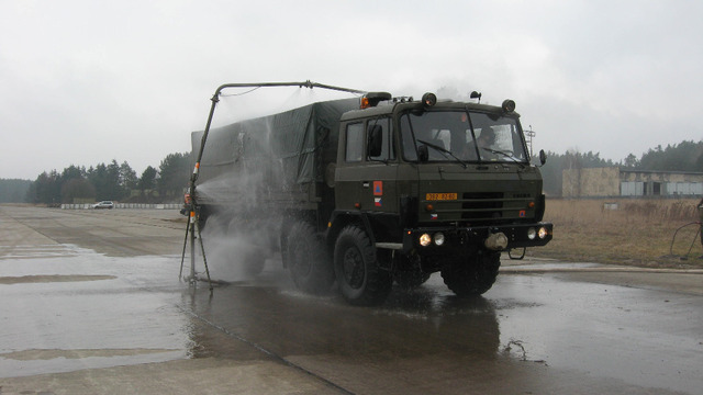 Dekontaminace techniky linkovým způsobem