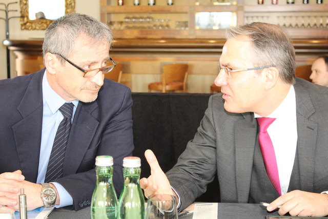 Ministr Martin Stropnický s ředitelem redakce Lidových novin Veselinem Vačkovem