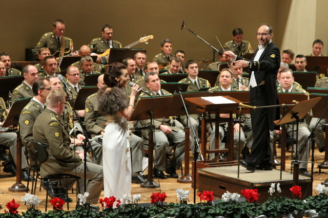 Veliký potlesk sklidila za své vystoupení populární zpěvačka Dasha