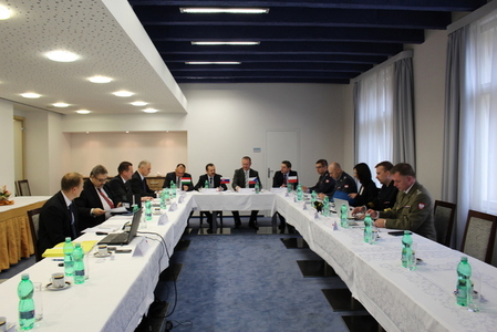 V Praze jednali národní ředitelé pro vyzbrojování zemí V4