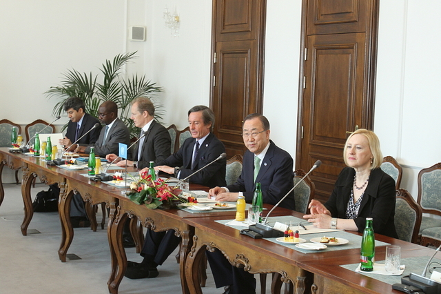 Z jednání na Úřadu vlády