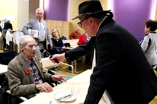 Na premiéru osobně přijel svobodník v. v. Viktor Wellemín, válečný veterán z Velké Británie
