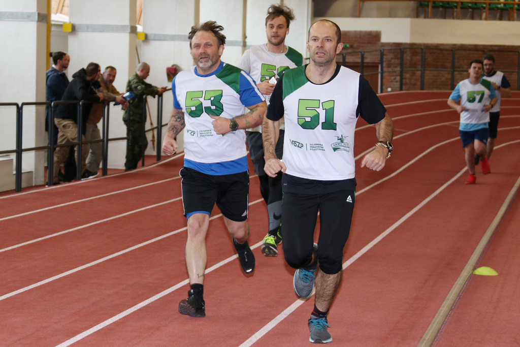 V drahách se prali s časem 