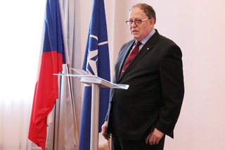 Vladimír Vetchý, ministr obrany z roku 1999, popsal okolnosti, za jakých Česká republika vstupovala do NATO