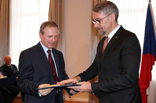 Poté armádní generál v.v. Jiří Šedivý, tehdejší náčelník Generálního štábu AČR