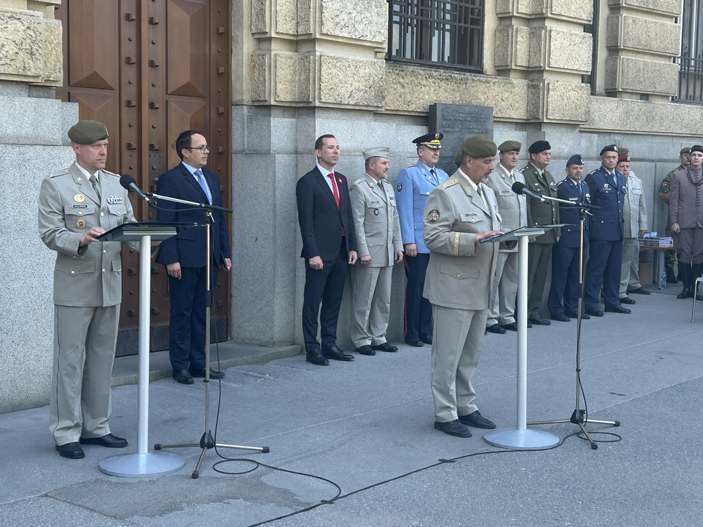 Navštivte výstavu o spojení armády s všesokolskými slety před Generální štábem 