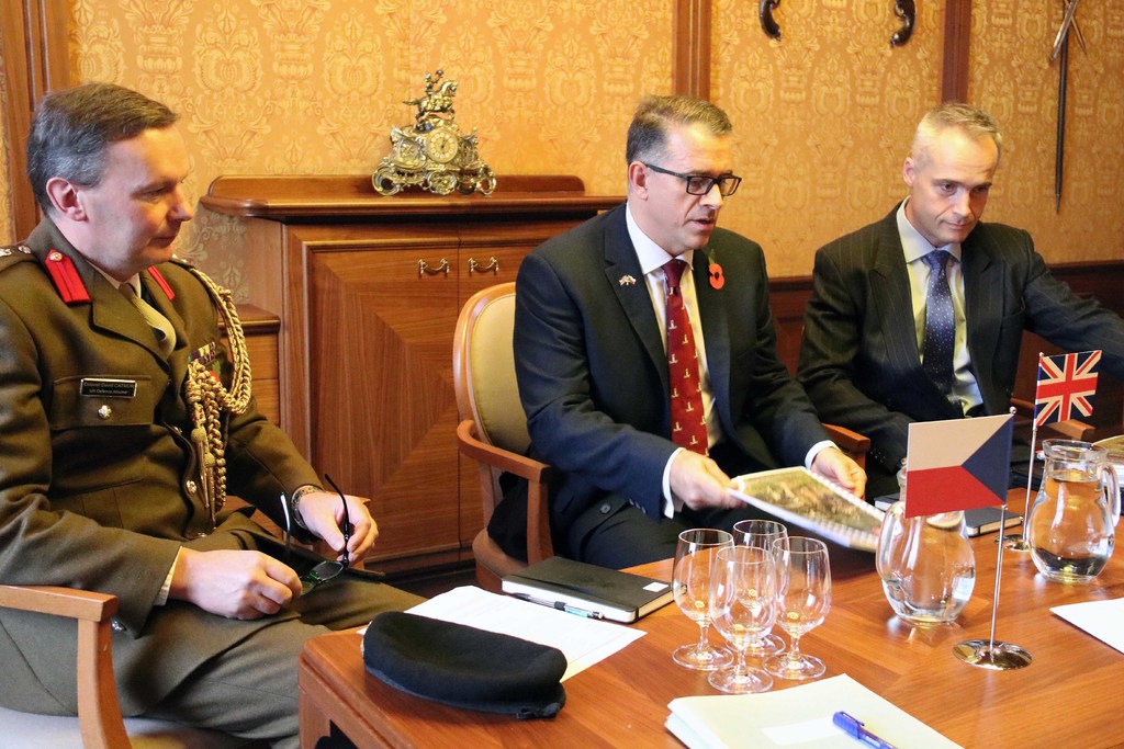 Delegace Britského vojenského poradního a výcvikového týmu v České republice (BMATT (CZ)) 
