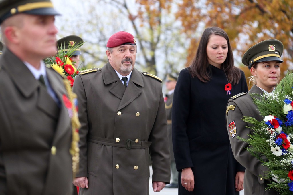 Náměstkyně ministra obrany Kateřina Blažková a náčelník Generálního štábu AČR armádní generál Aleš Opata.