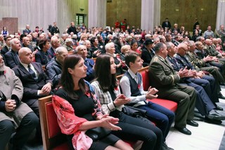 Hosté ceremoniálu.