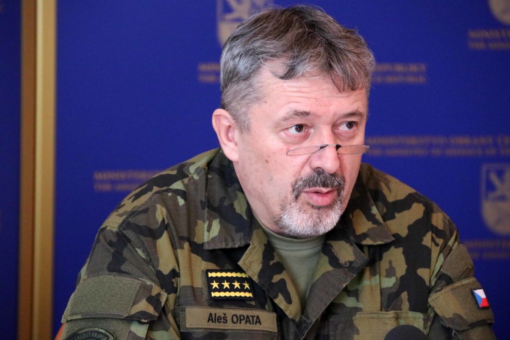 Armádní generál Aleš Opata.