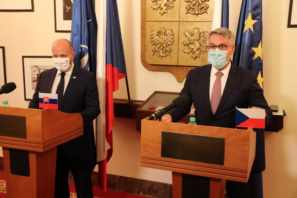 Z tiskové konference