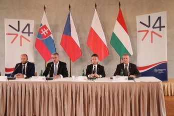 Tisková konference ministrů obrany zemí V4