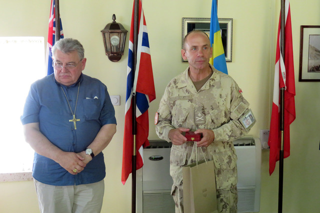 Kardinál Duka s generálmajorem Thompsonem