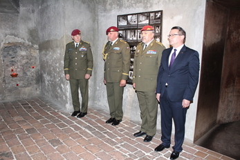 Náměstek Lubor Koudelka, náčelník GŠ AČR armádní generál Aleš Opata, jeho zástupce generálporučík Miroslav Hlaváč a velitel 4. brigády rychlého nasazení brigádní generál Josef Trojánek 